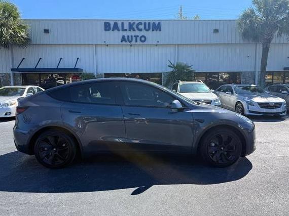 TESLA MODEL Y 2021 5YJYGDED4MF109375 image